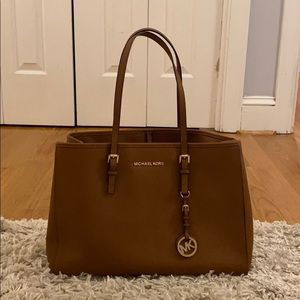 Michael Kors Purse with middle pocket